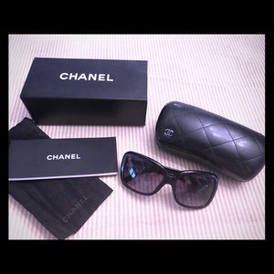 CHANEL Sunglasses